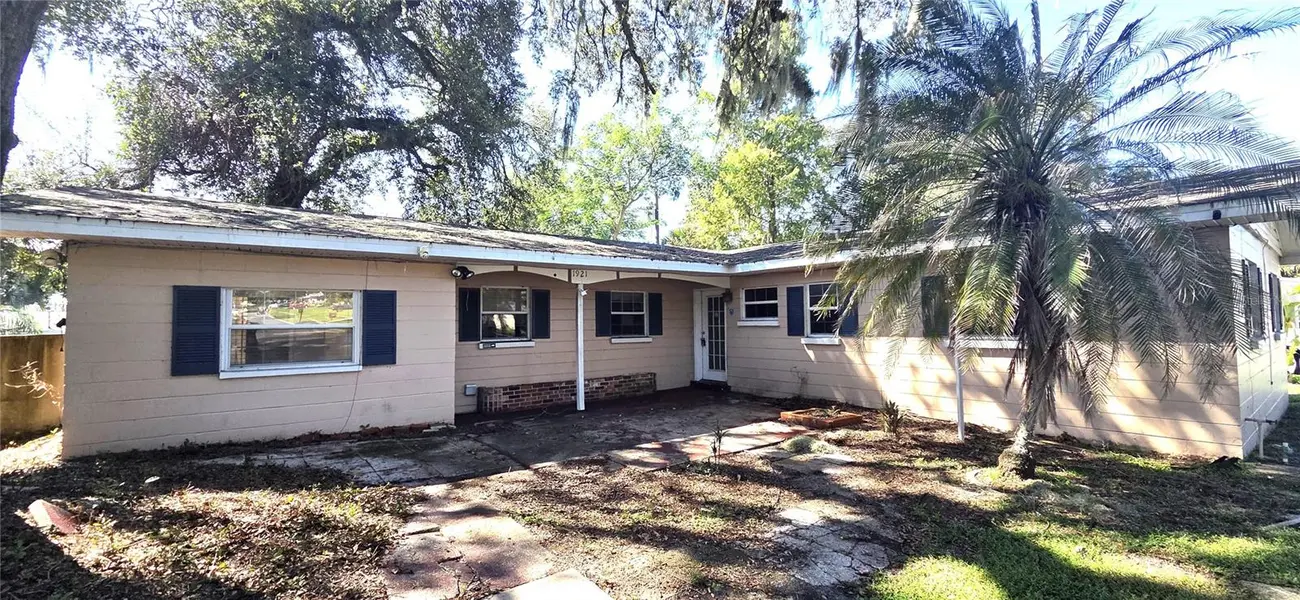 1921 SYLVESTER RD, Lakeland, FL 33803