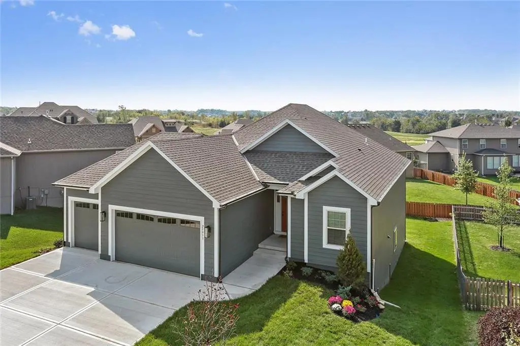 25973 W 143RD TER, Olathe, KS 66061
