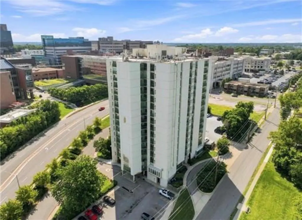 3838 Rainbow BLVD #1011, Kansas City, KS 66103