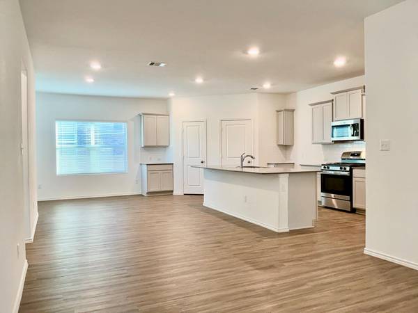105 Blue Blaze TRL, Georgetown, TX 78628