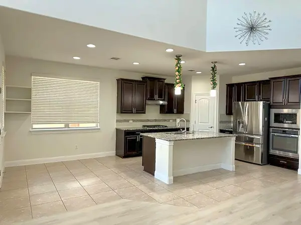 4237 Privacy Hedge ST, Leander, TX 78641
