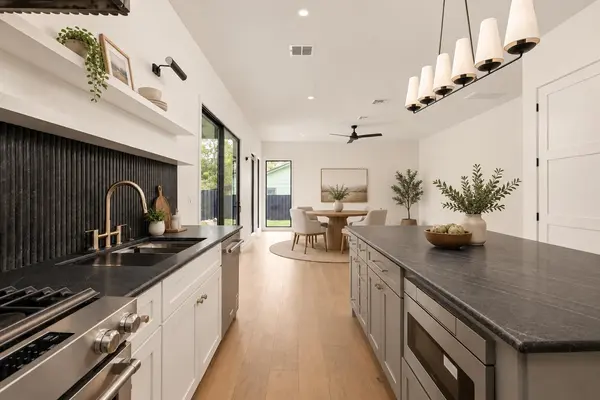 501 E 50th ST, Austin, TX 78751