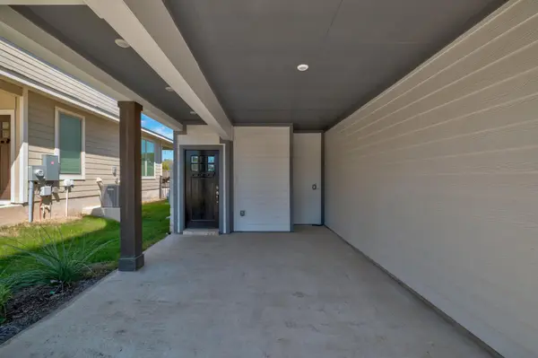 2204A Cornfield DR, Pflugerville, TX 78660