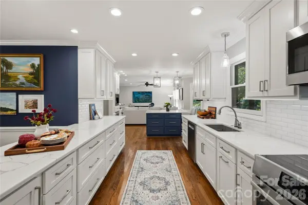 1249 Ashley Creek DR, Matthews, NC 28105