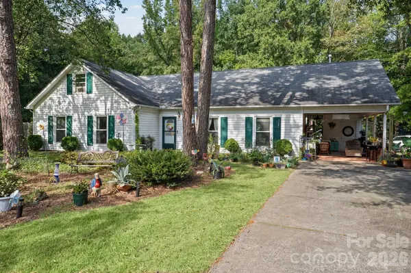 11210 Walking Horse LN, Charlotte, NC 28215