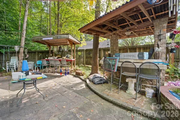 11210 Walking Horse LN, Charlotte, NC 28215