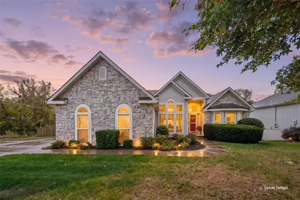 15605 Meadow CT, Platte City, MO 64079