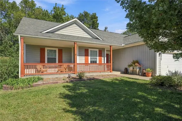 20426 W 220th TER, Spring Hill, KS 66083