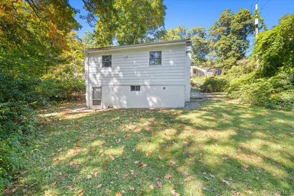 122 Becker ST, Lake Peekskill, NY 10537