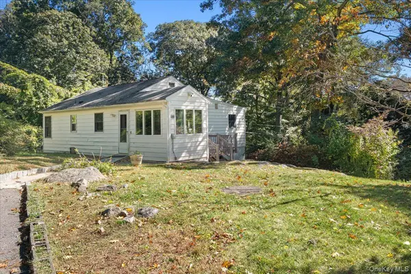 122 Becker ST, Lake Peekskill, NY 10537