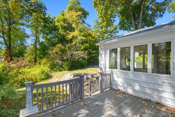 122 Becker ST, Lake Peekskill, NY 10537