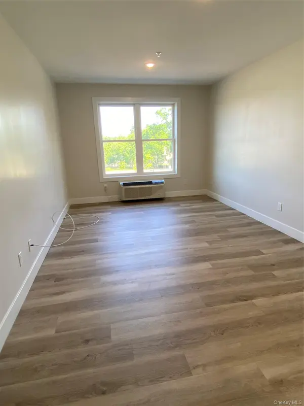126 Montgomery ST #307, Walden, NY 12586