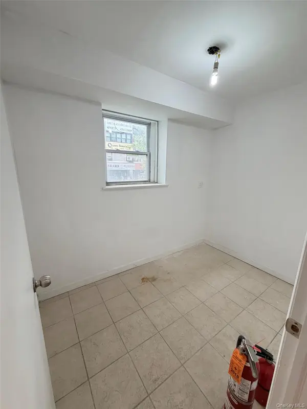 142-01 37th AVE #1FL, Flushing, NY 11354
