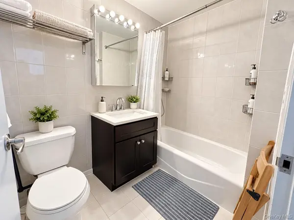 7836 46th AVE #3D, Elmhurst, NY 11373