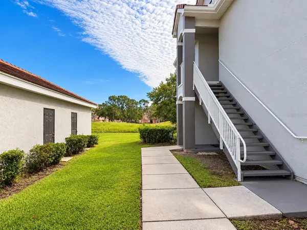 14037 FAIRWAY ISLAND DR #211, Orlando, FL 32837