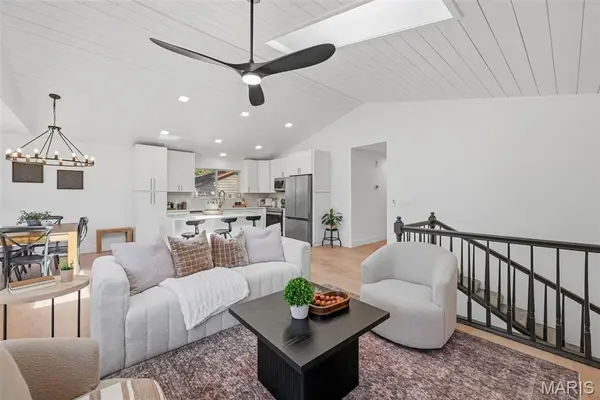 925 Ampere Place, Lake St Louis, MO 63367
