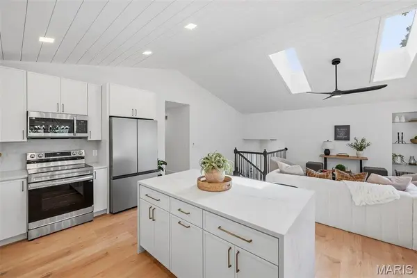 925 Ampere Place, Lake St Louis, MO 63367
