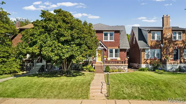 5981 N Cuba CT, St Louis, MO 63139