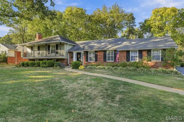 5 Taylor EST, Kirkwood, MO 63122