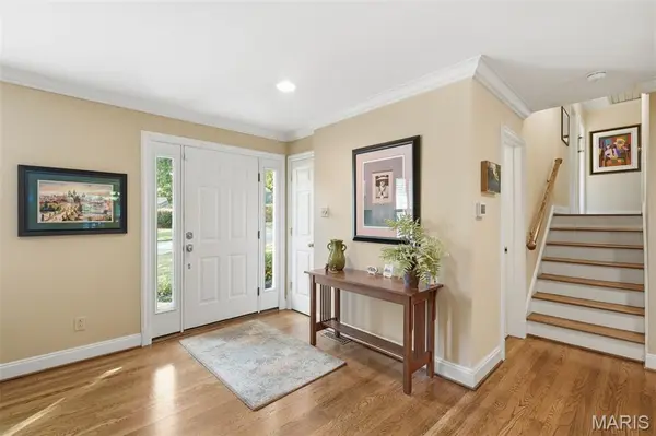 5 Taylor EST, Kirkwood, MO 63122