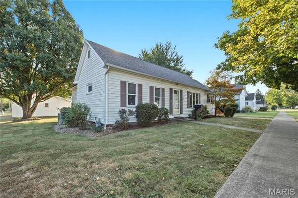 726 N Illinois AVE, Litchfield, IL 62056