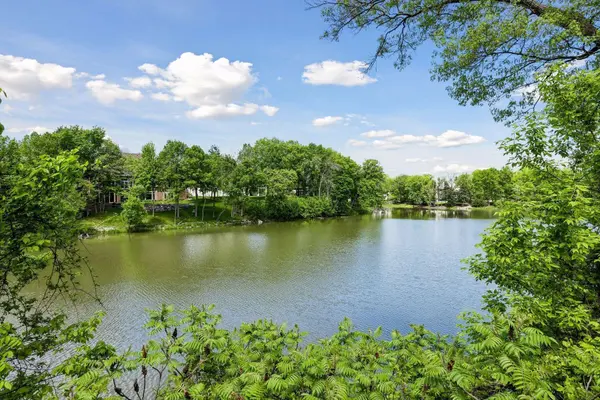 18083 Bearpath TRL, Eden Prairie, MN 55347