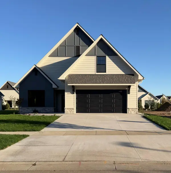2237 Sharon Lane, Hudson, WI 54016