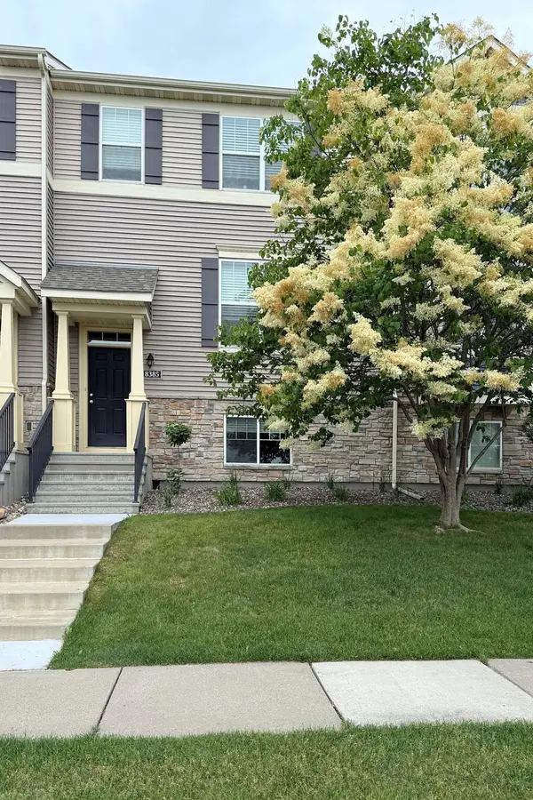 8385 Norwood LN N, Maple Grove, MN 55369