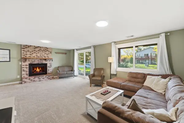 4492 Clover LN, Eagan, MN 55122