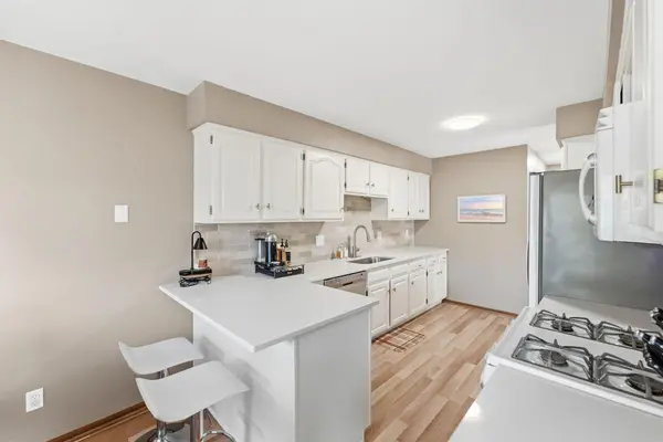 4492 Clover LN, Eagan, MN 55122