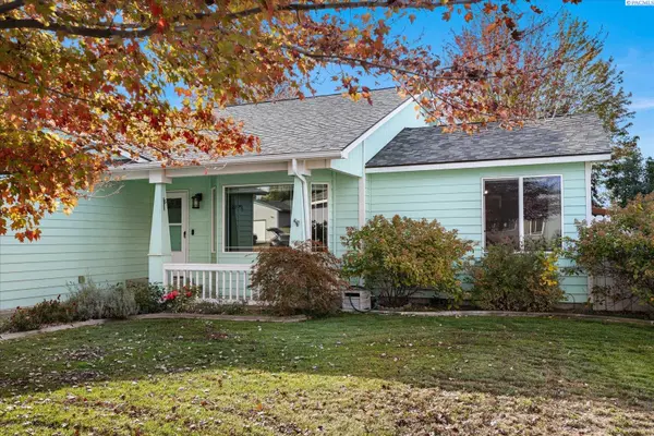 5401 Seahawk Drive, West Richland, WA 99353
