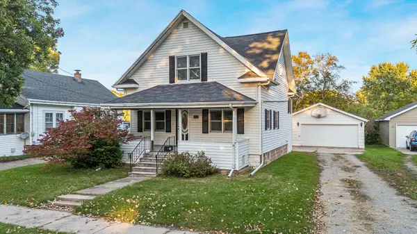 1636 DELAWARE ST, Oshkosh, WI 54902-6725