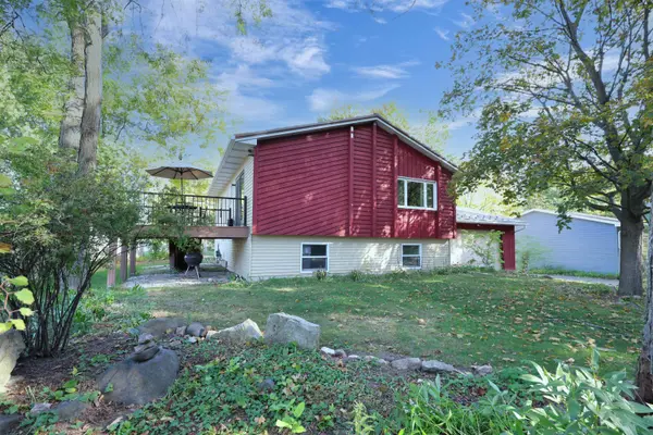 333 PARKWOOD DR, Neenah, WI 54956