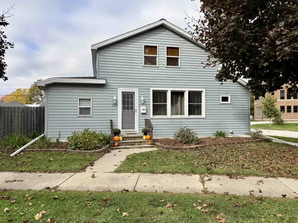 233 N HURON ST, De Pere, WI 54115
