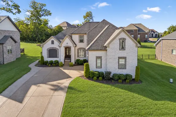 285 Crooked Creek Ln, Hendersonville, TN 37075
