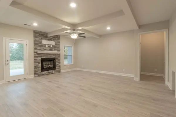 3039 Fort Sumter Dr, Clarksville, TN 37042