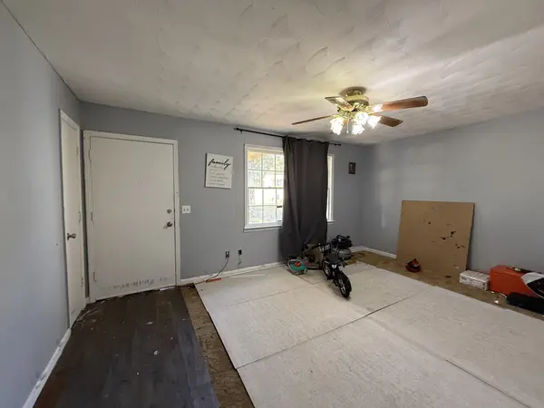 749 Oakland Dr, New Johnsonville, TN 37134