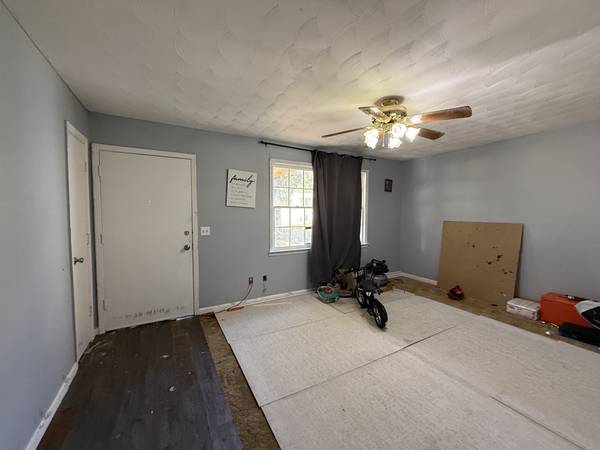 749 Oakland Dr, New Johnsonville, TN 37134