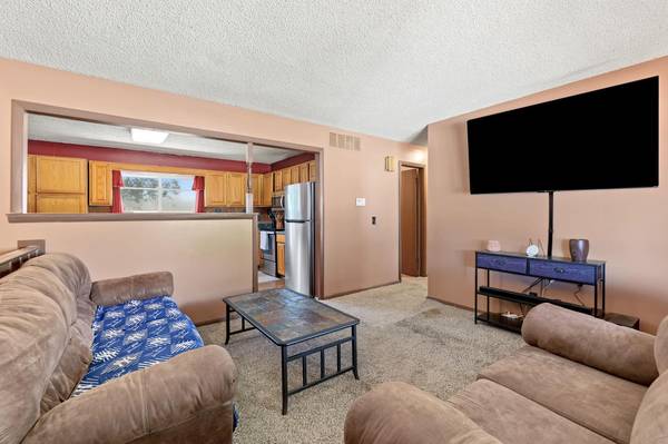 313 N Sunnyside Rd, Haysville, KS 67060