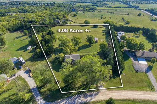 4918 SW Cliff, Towanda, KS 67144