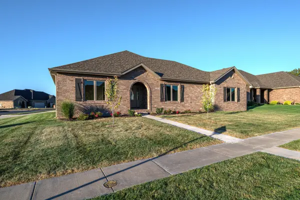 3579 W Cherokee ST, Springfield, MO 65807