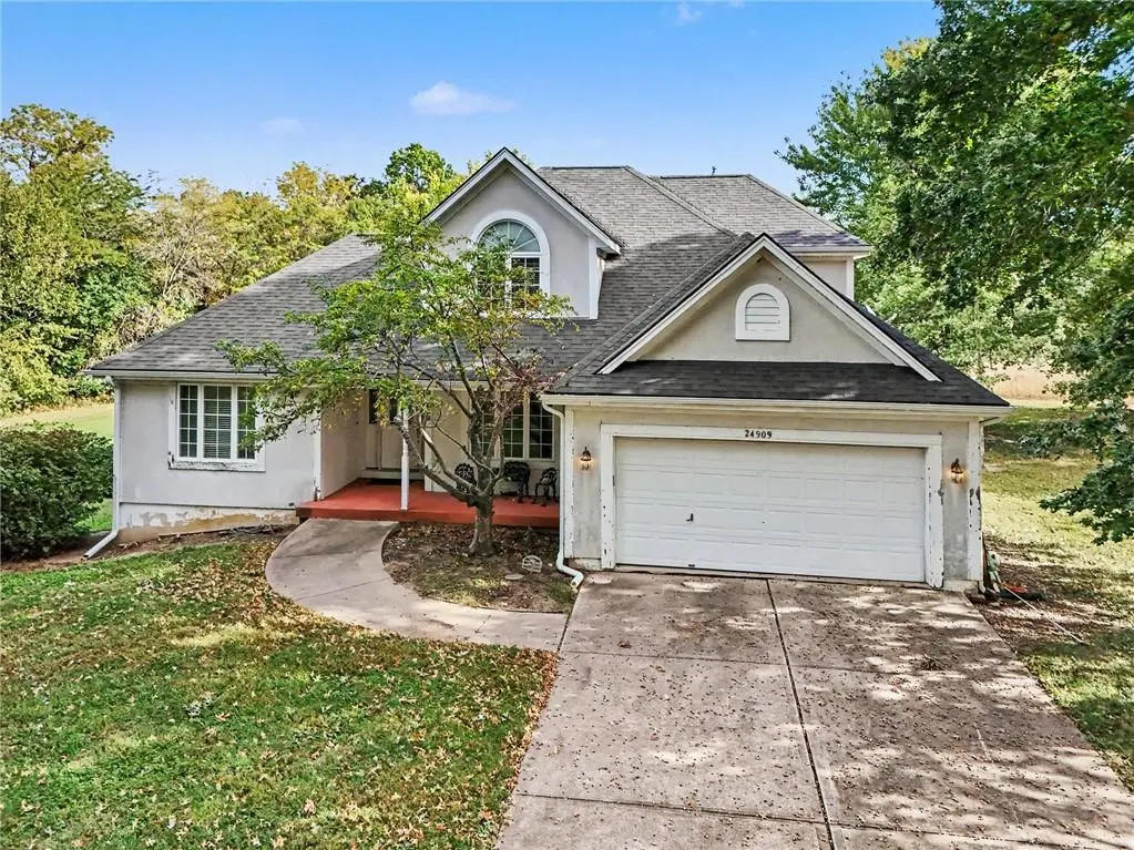 24909 E Blue Mills RD, Independence, MO 64058