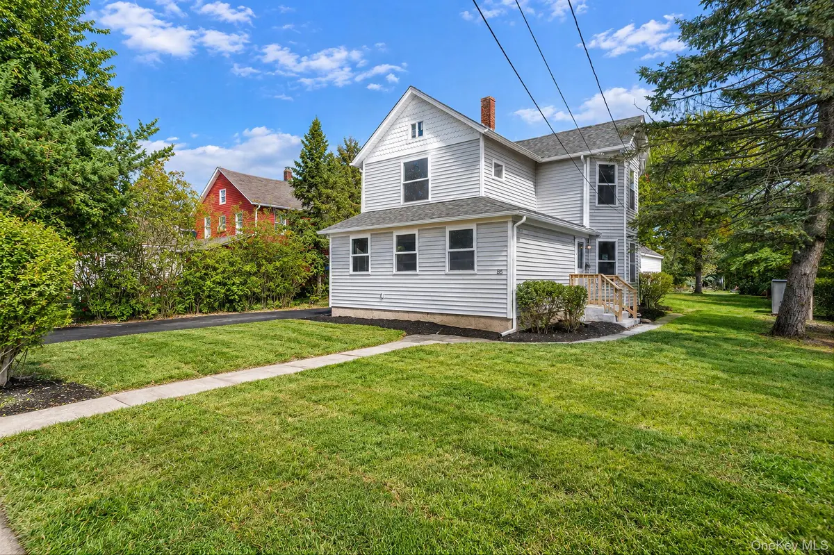 85 Jayne AVE, Patchogue, NY 11772