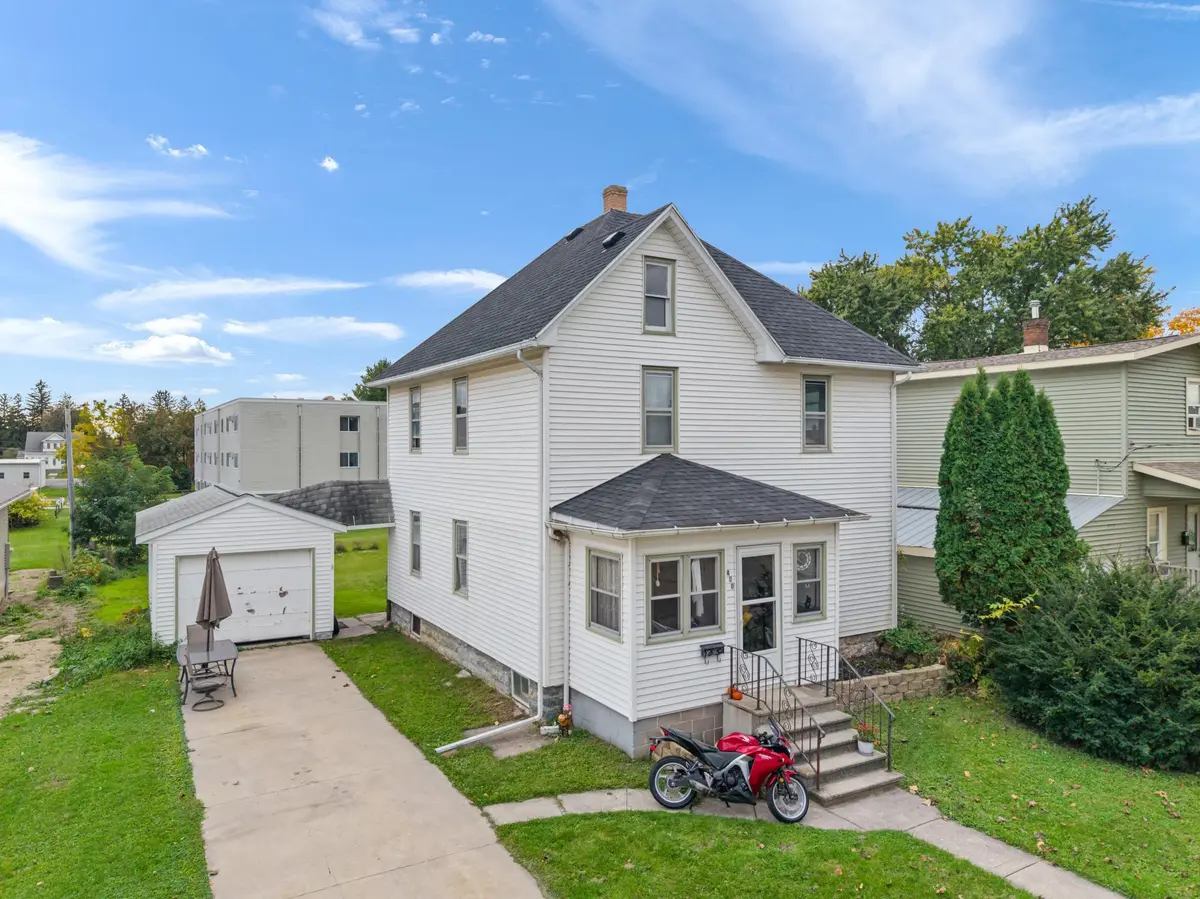 400 E Grove ST, Caledonia, MN 55921