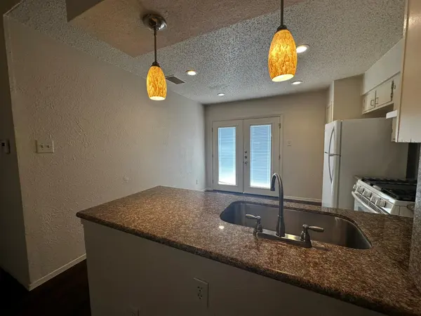 5403 West Gate BLVD #B, Austin, TX 78745