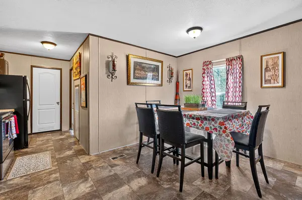 175 Las Estancias DR, Cedar Creek, TX 78612