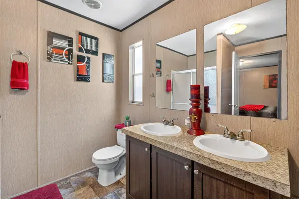 175 Las Estancias DR, Cedar Creek, TX 78612
