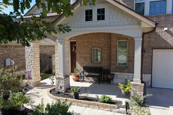 305 Lightcliff ST, Hutto, TX 78634