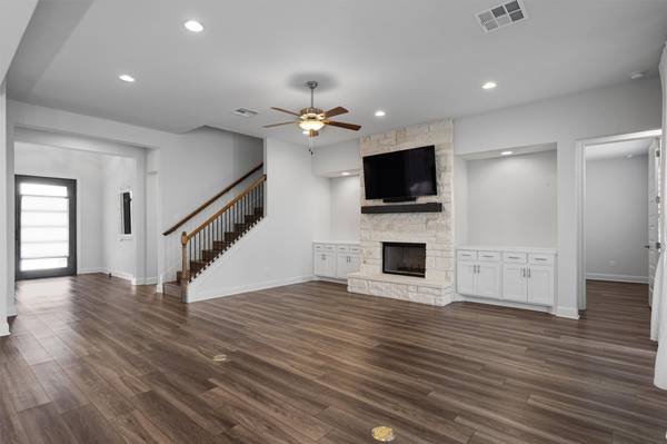 1138 Woodpark LN, Georgetown, TX 78633