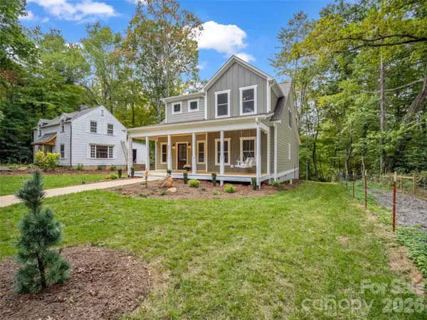 61 Laurel LN, Black Mountain, NC 28711